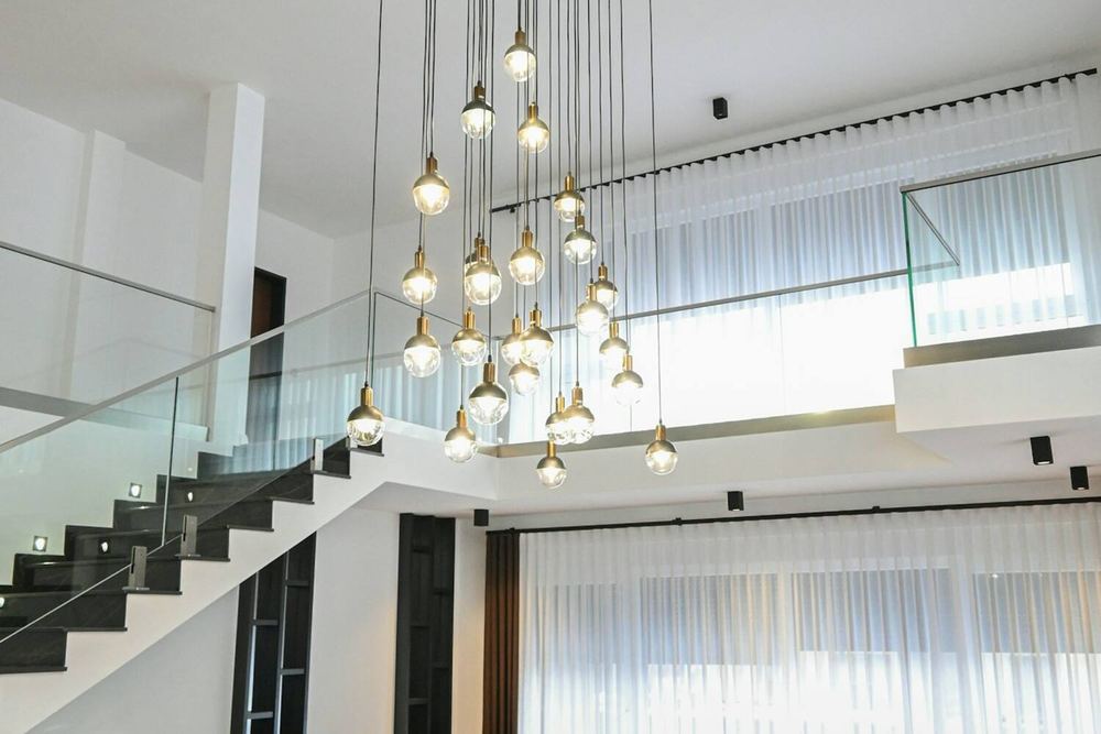 Duplex, escalier et lustre